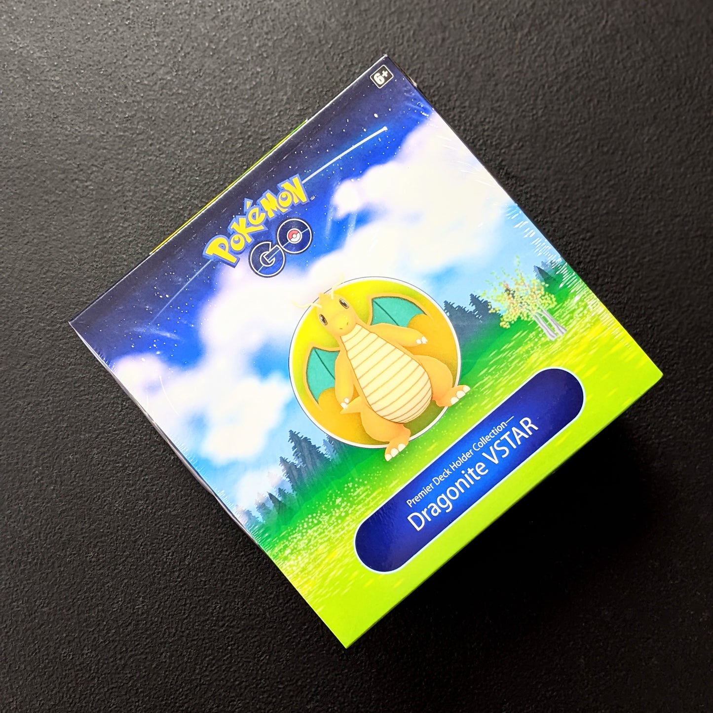Pokemon TCG: Pokemon GO Premier Deck Holder Dragonite VSTAR